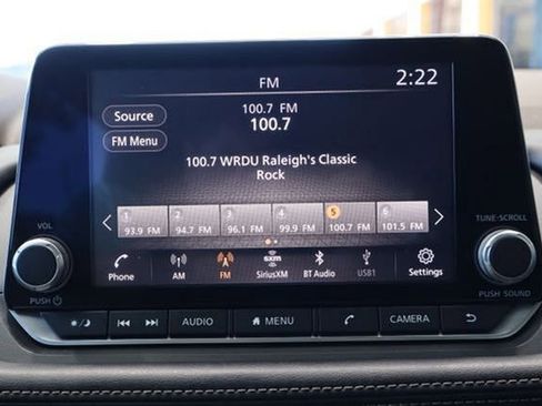 Used 2021 Nissan Rogue SV image 35