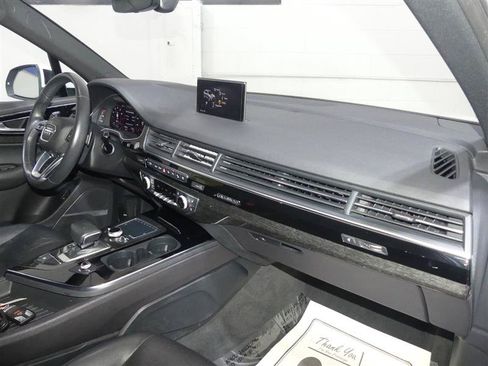 Used 2019 Audi Q7 3.0T Prestige w/ Prestige Package AWD/4WD image 25