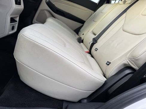 Used 2016 Ford Edge Titanium image 10