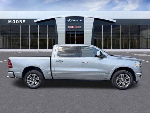 Used 2022 RAM 1500 Limited AWD/4WD image 2