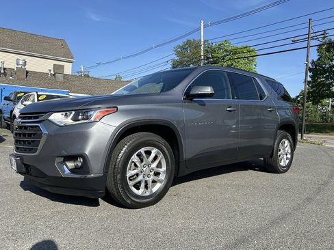 Used 2019 Chevrolet Traverse LT AWD/4WD image 1