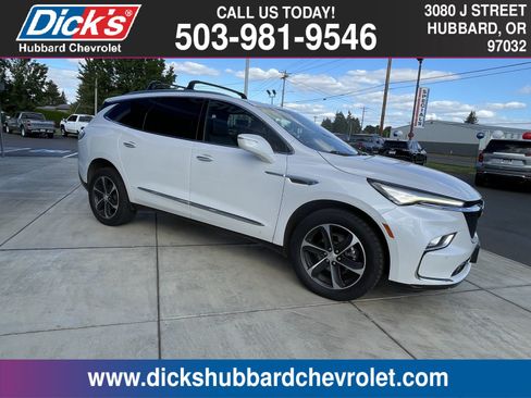 Used 2022 Buick Enclave Essence w/ Experience Buick Package AWD/4WD image 6