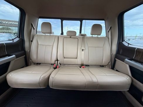 Used 2019 Ford F150 Lariat w/ Equipment Group 502A Luxury AWD/4WD image 29