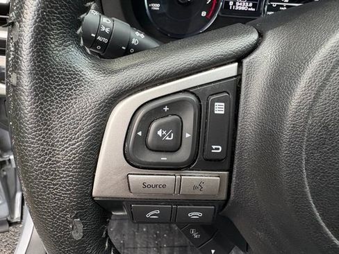 Used 2017 Subaru Forester 2.5i Touring AWD/4WD image 31