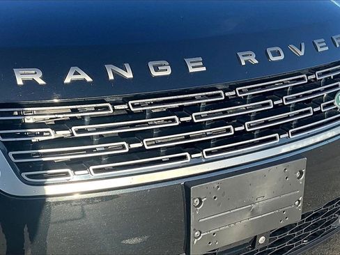 Used 2024 Land Rover Range Rover Sport SE image 29