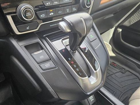 Used 2018 Honda CR-V Touring image 12