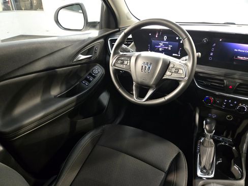 Used 2024 Buick Encore GX Preferred FWD image 9