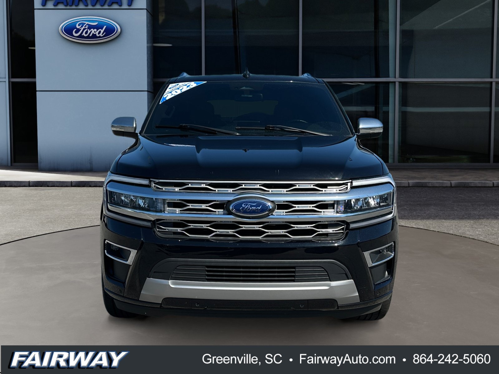 Used 2023 Ford Expedition Platinum RWD image 2