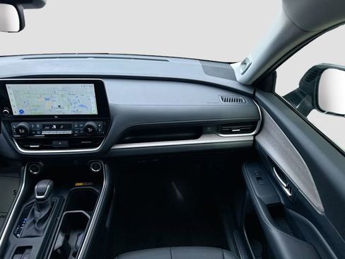 Used 2025 Toyota Grand Highlander AWD Hybrid image 18