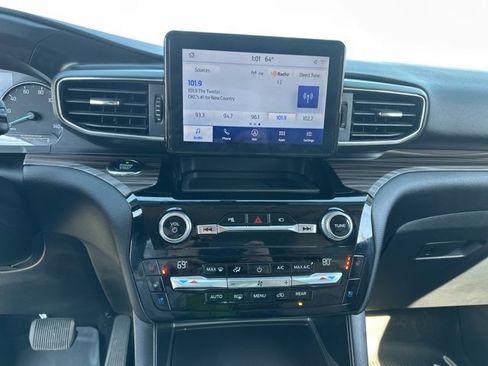 Used 2021 Ford Explorer Limited w/ Equipment Group 301A image 8