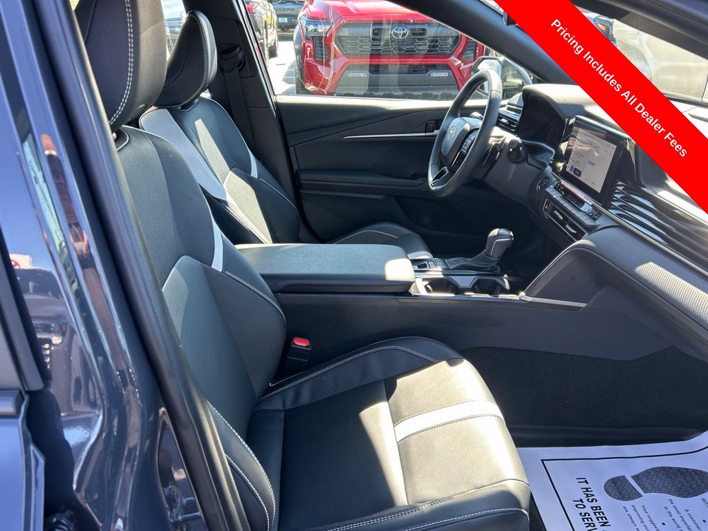 Used 2026 Toyota Camry SE FWD image 20
