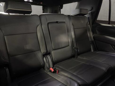 Used 2023 GMC Yukon SLT w/ SLT Luxury Package AWD/4WD image 21