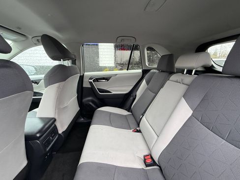 Used 2023 Toyota RAV4 XLE image 18