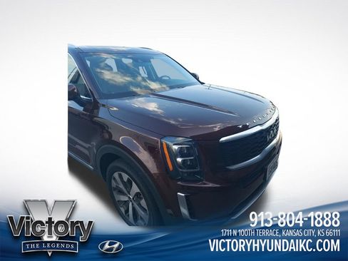 Used 2022 Kia Telluride EX w/ EX Premium Package AWD/4WD image 3