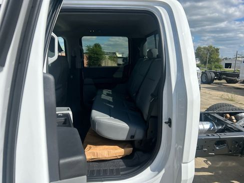 New 2026 Ford F550 XL w/ XL Chrome Package image 6