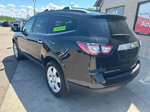 Used 2017 Chevrolet Traverse LT w/ Style and Technology Package AWD/4WD image 7