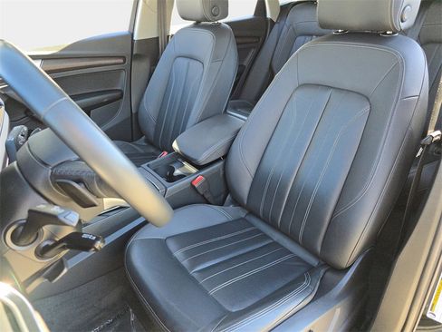 Used 2023 Audi Q5 2.0T Premium w/ Convenience Package image 19