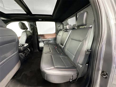 Used 2022 Ford F150 Lariat w/ Equipment Group 502A High image 28