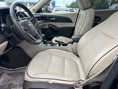Used 2015 Chevrolet Malibu LT w/ Leather Package FWD image 10