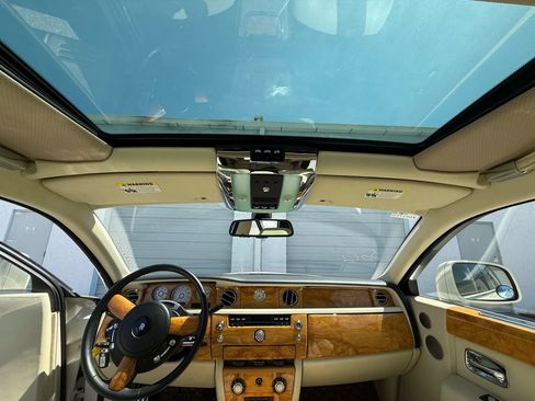 Used 2011 Rolls-Royce Phantom Sedan RWD image 25