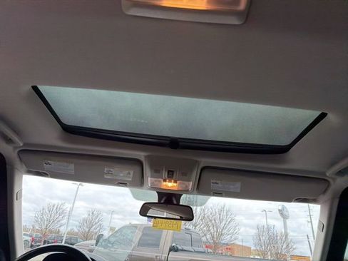 Used 2013 Land Rover LR4 HSE image 19