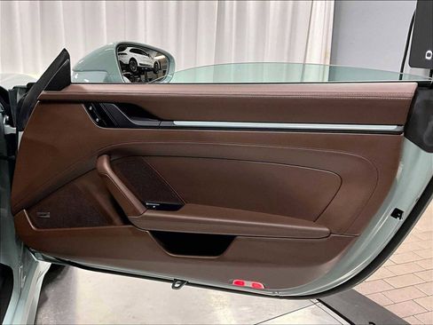 Used 2025 Porsche 911 Carrera image 28