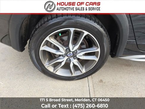 Used 2017 Volvo V60 T5 Cross Country w/ Climate Package AWD/4WD image 22