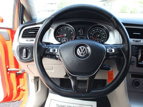 Used 2015 Volkswagen Golf S FWD image 24