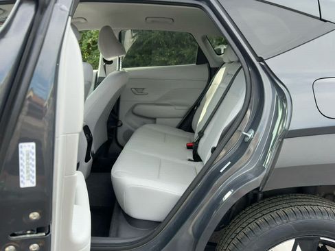 Certified 2024 Hyundai Kona SEL AWD/4WD image 6