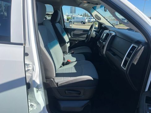 Used 2024 RAM 1500 Classic SLT AWD/4WD image 33