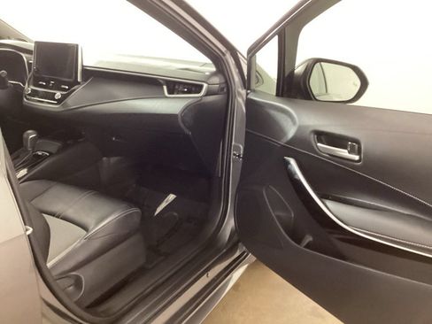 Used 2025 Toyota Corolla XSE FWD image 21