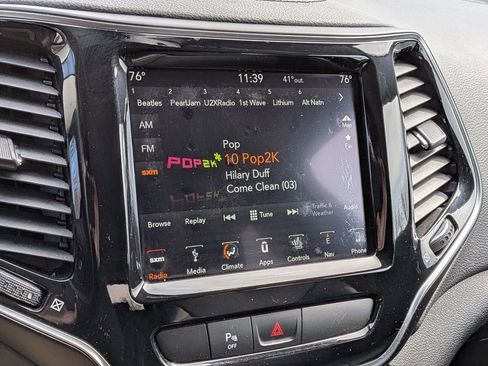 Certified 2019 Jeep Cherokee Limited image 18