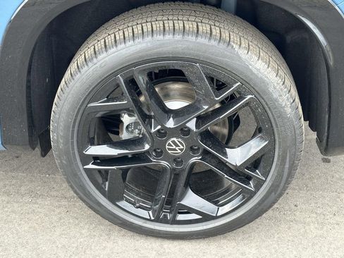 New 2026 Volkswagen Tiguan SE R-Line AWD/4WD image 7