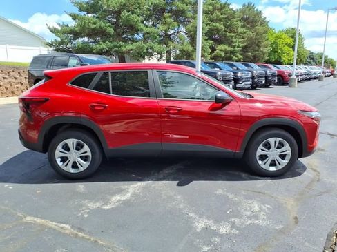 New 2026 Chevrolet Trax LS FWD image 4