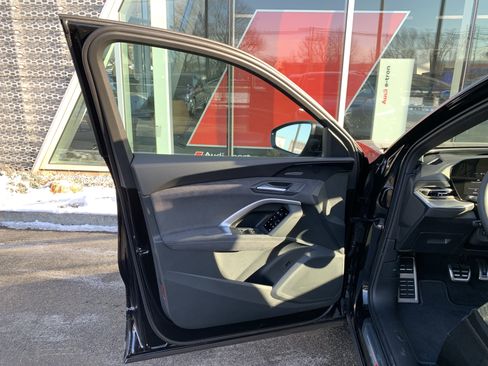 New 2025 Audi SQ5 Premium Plus image 4