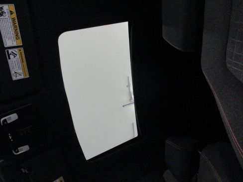 Used 2023 Honda HR-V Sport image 9