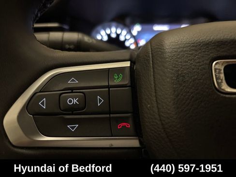 Used 2024 Jeep Compass Latitude AWD/4WD image 17