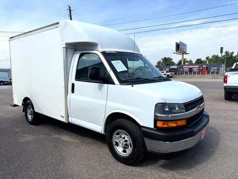 Used 2019 Chevrolet Express 3500 w/ Power Convenience Package image 2
