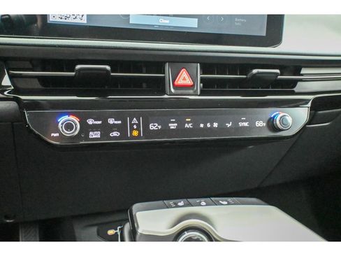 New 2025 Kia EV6 Light w/ Light LR Technology Package image 29