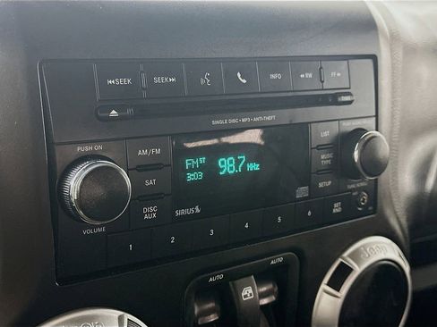 Used 2013 Jeep Wrangler Sahara w/ Connectivity Group image 17