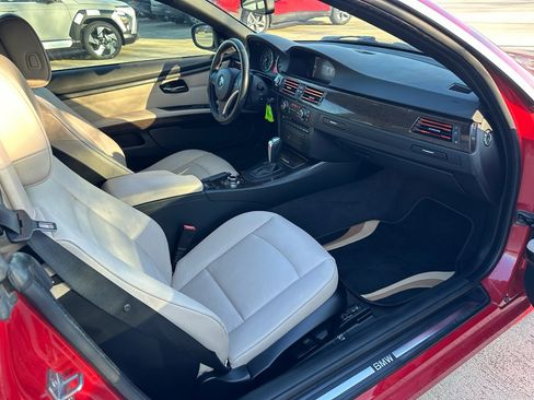 Used 2013 BMW 328i Convertible image 13