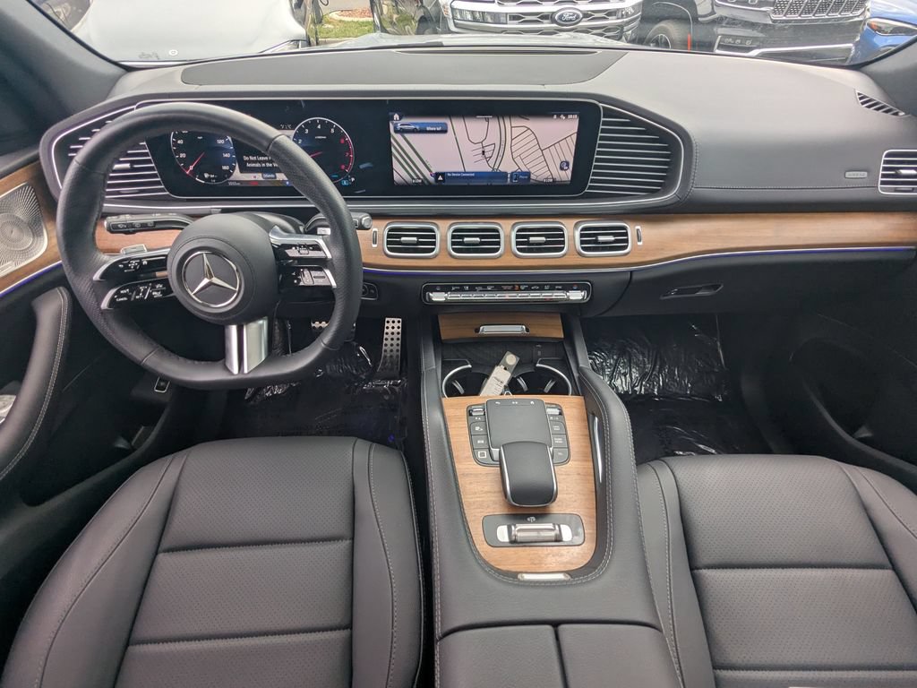 Used 2025 Mercedes-Benz GLS 450 4MATIC w/ AMG Line Exterior image 2