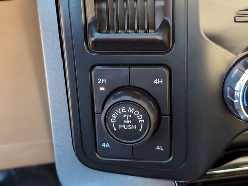 Used 2023 Ford F150 Lariat w/ Equipment Group 502A High image 18