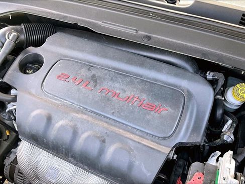 Used 2017 Jeep Renegade Altitude AWD/4WD image 35