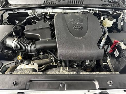 Used 2021 Toyota Tacoma SR AWD/4WD image 10