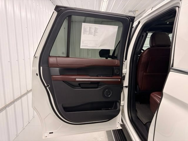 Used 2022 Ford Expedition Max Limited AWD/4WD image 13