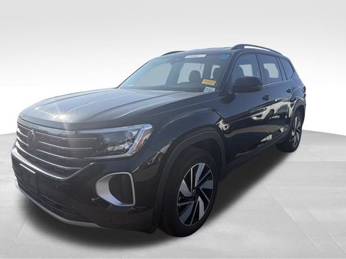 Used 2025 Volkswagen Atlas SE FWD image 9