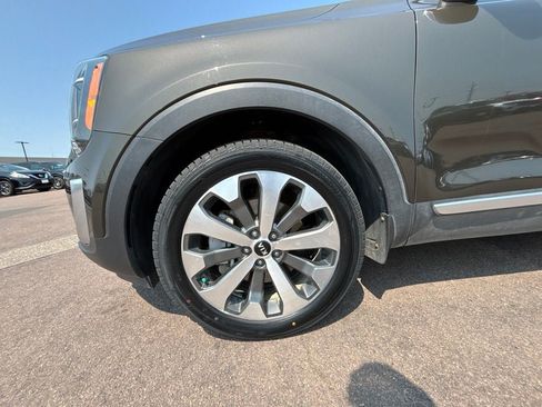 Used 2020 Kia Telluride S AWD/4WD image 9