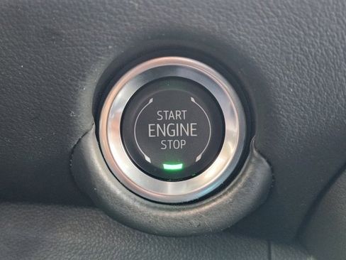 Used 2025 Chevrolet Tahoe LS image 19