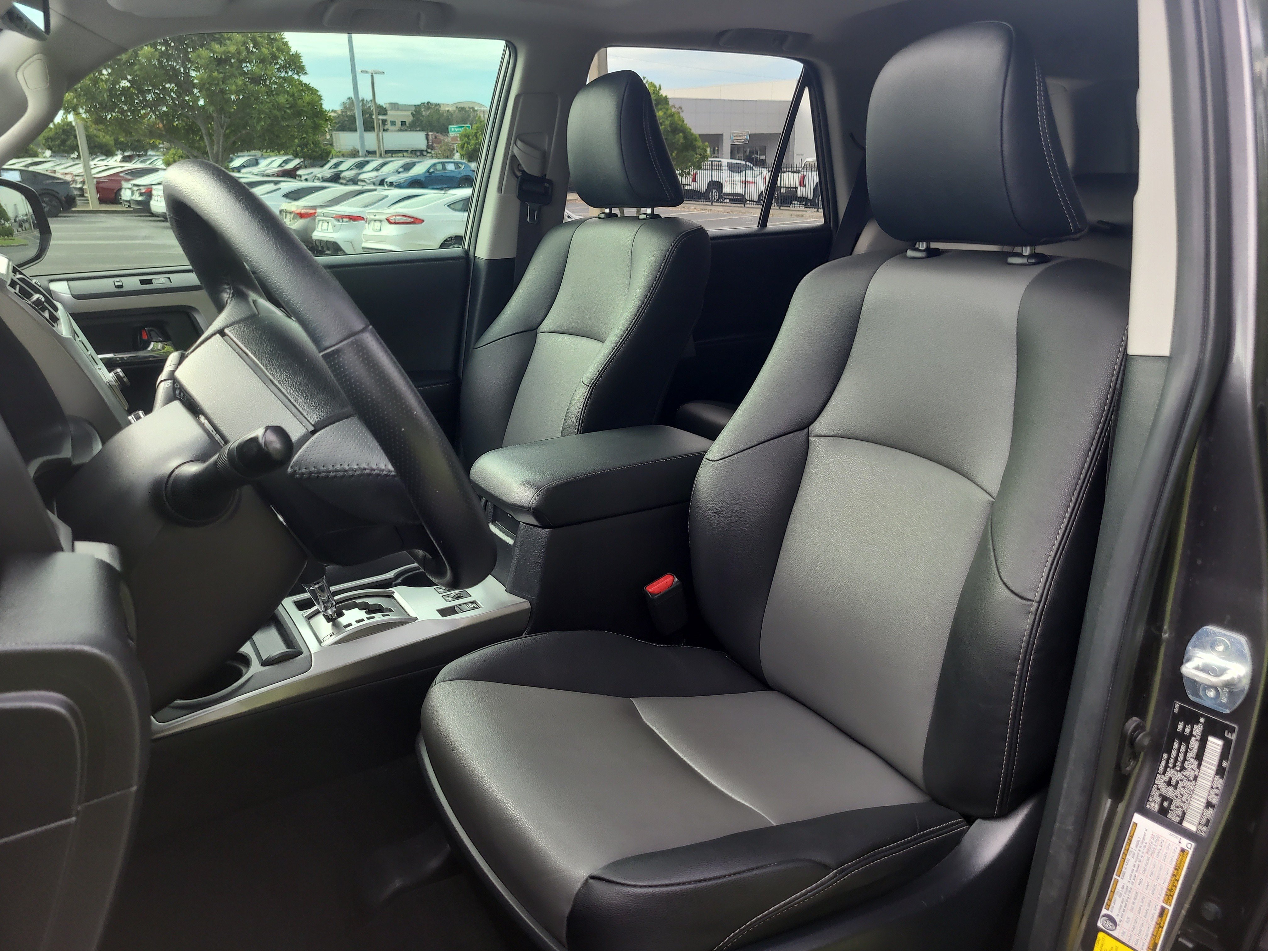 Used 2020 Toyota 4Runner SR5 Premium w/ Moonroof Package AWD/4WD image 20